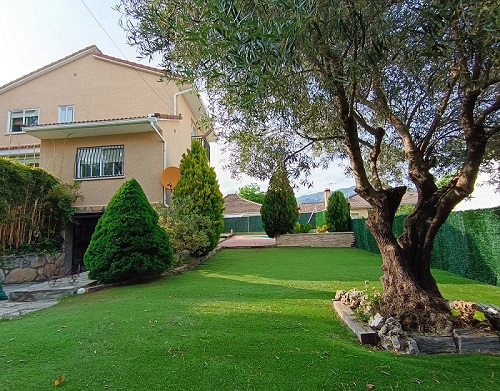 Casa rural Sierra de Guadarrama jardín.